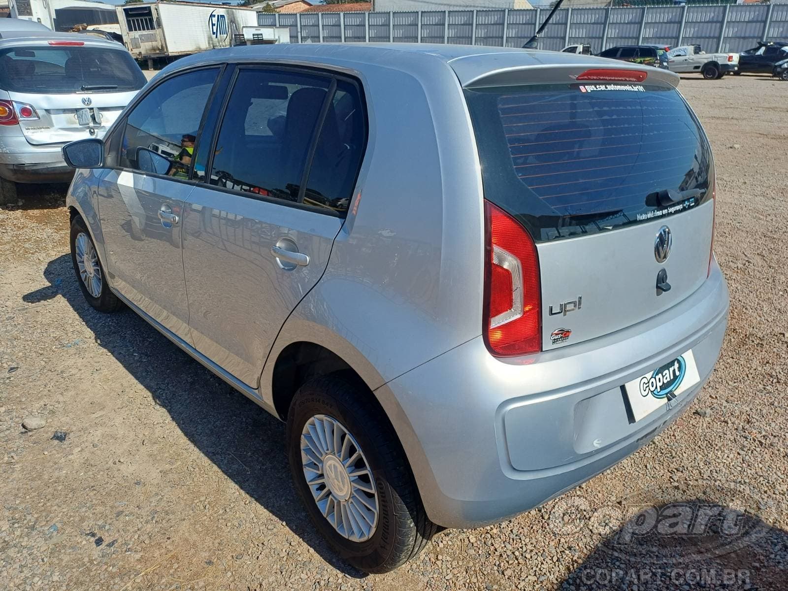 Volkswagen UP 2015 — foto 3