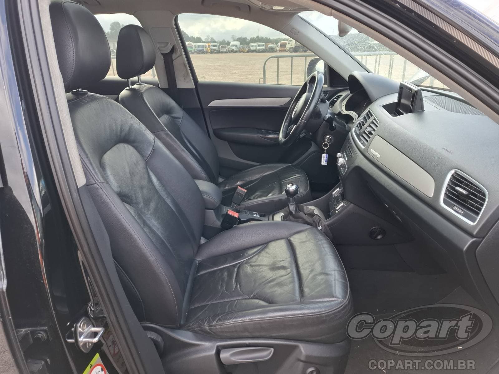 Audi Q3 2015 — foto 5