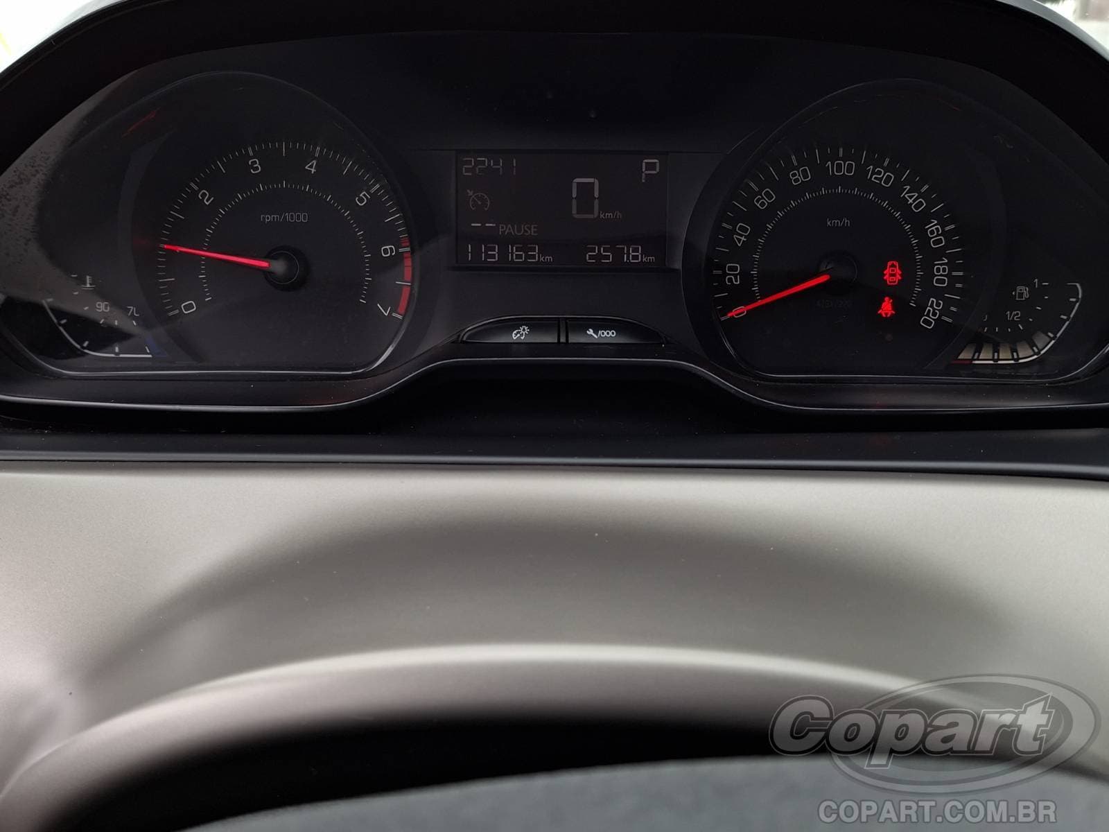 Peugeot 2008 2017 — foto 8
