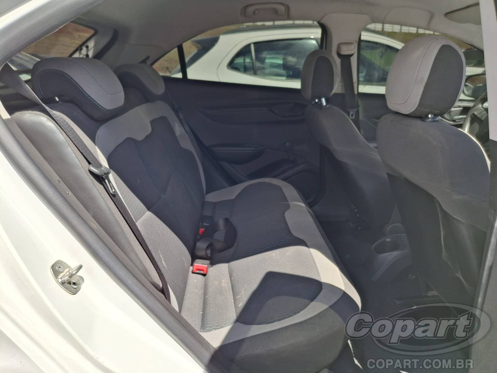 Chevrolet Onix 2015 — foto 6