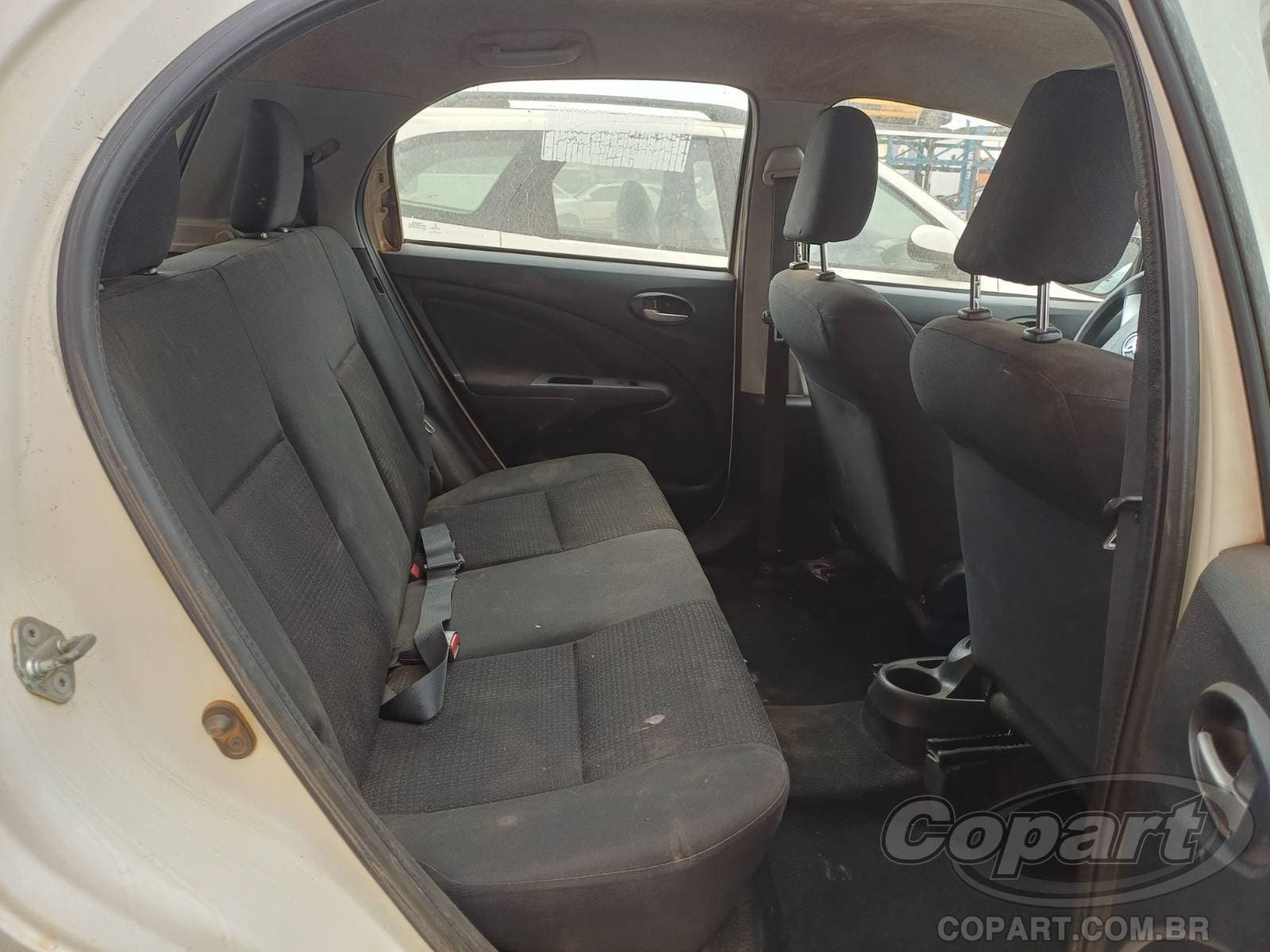 Toyota Etios 2014 — foto 6