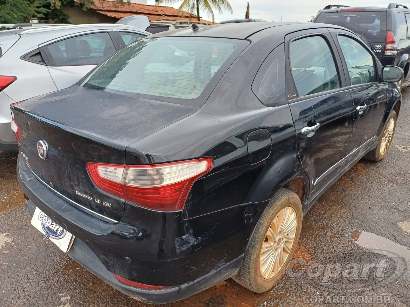 Fiat Grand Siena 2013 — foto 4
