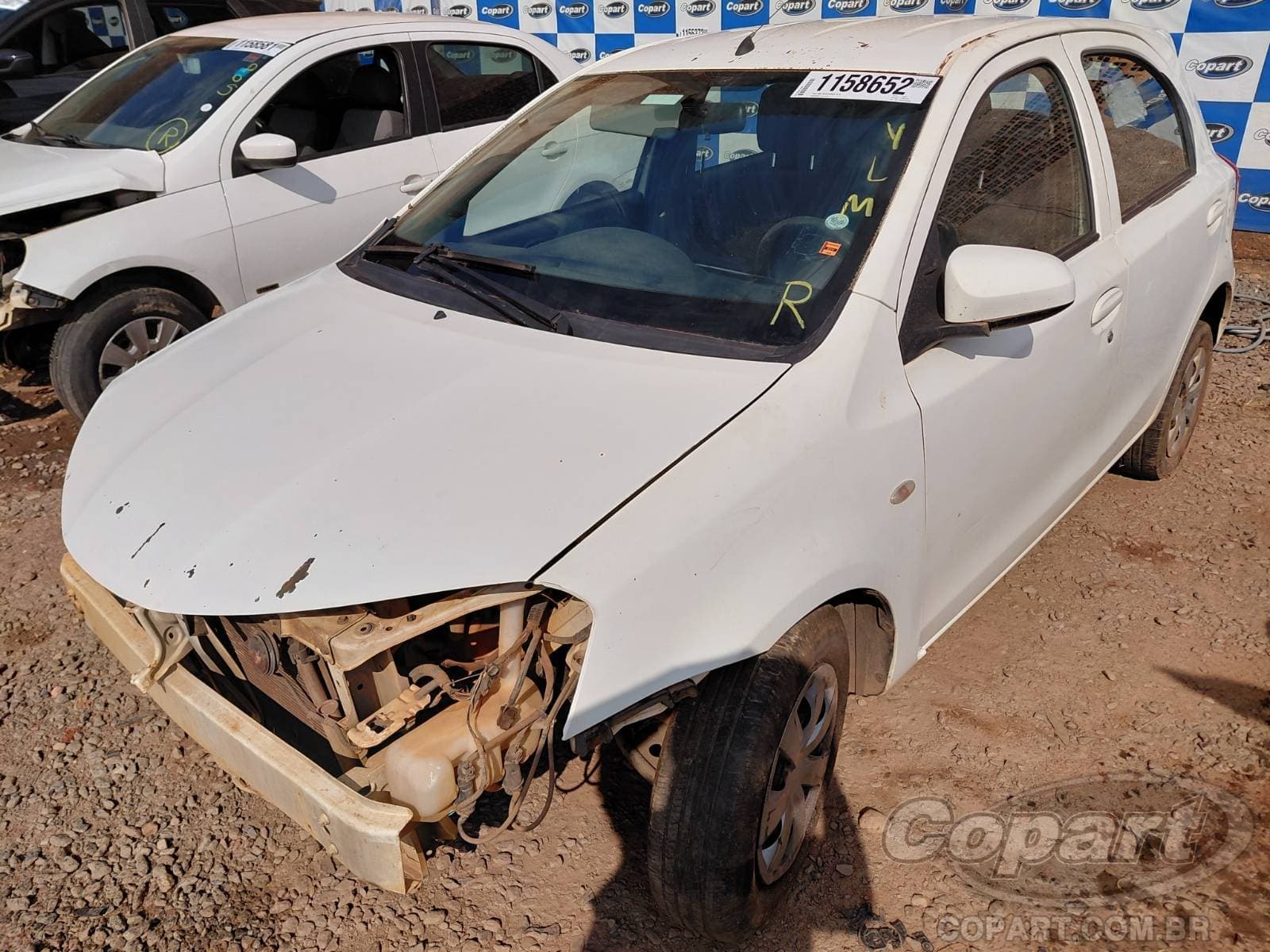 Toyota Etios 2014 — foto 2