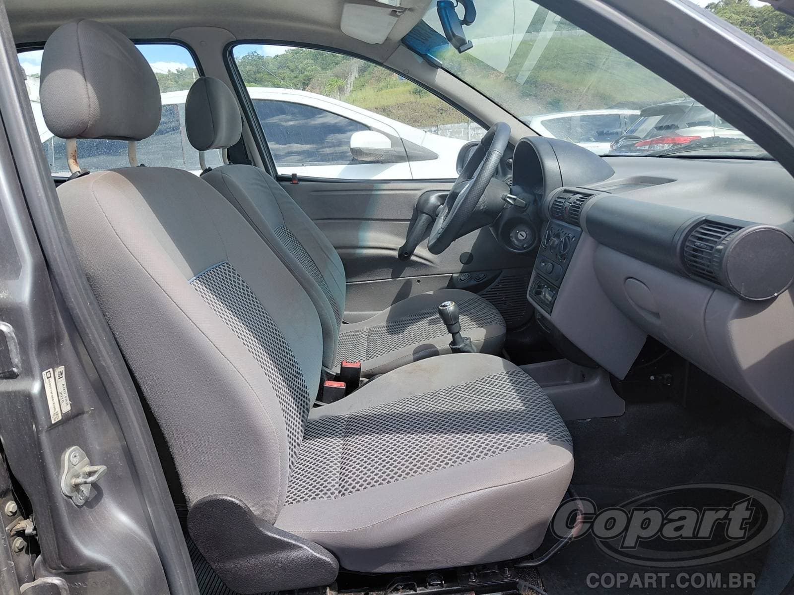 Chevrolet Classic 2011 — foto 5