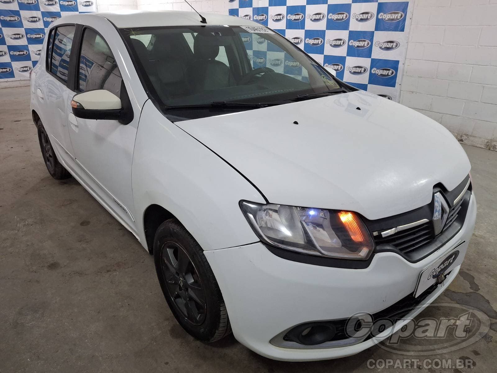 Renault Sandero 2015 — foto 1