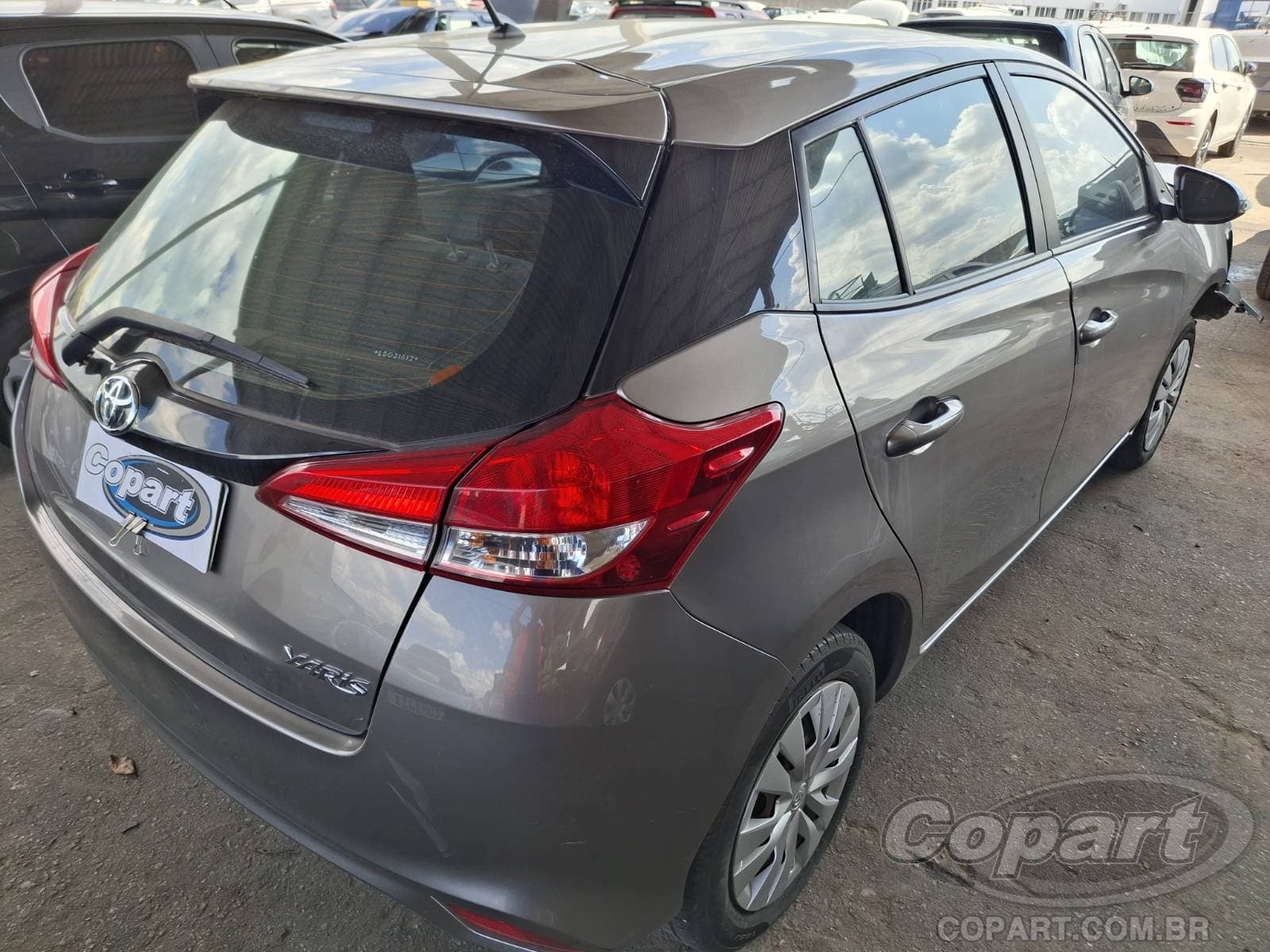 Toyota Yaris 2020 — foto 4