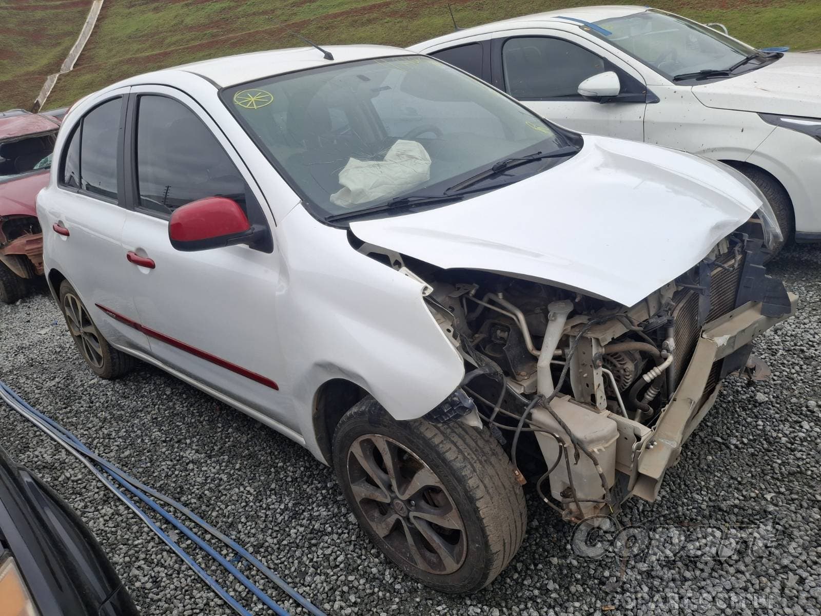 Nissan March 2016 — foto 1