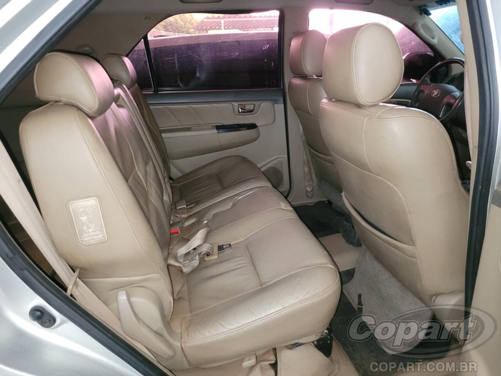 Toyota Hilux SW4 2012 — foto 6