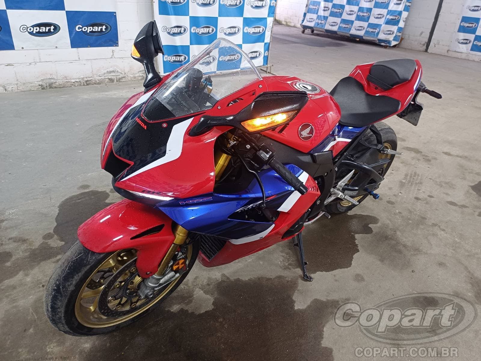 Honda CBR 1000rr-r 2022 — foto 2