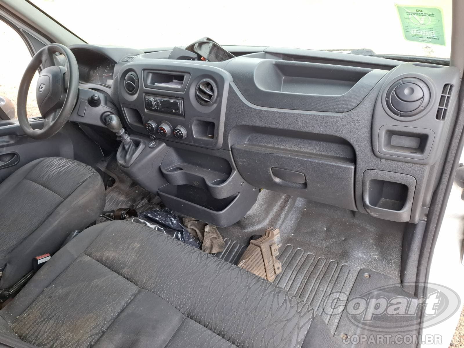 Renault Master Minibus 2021 — foto 9