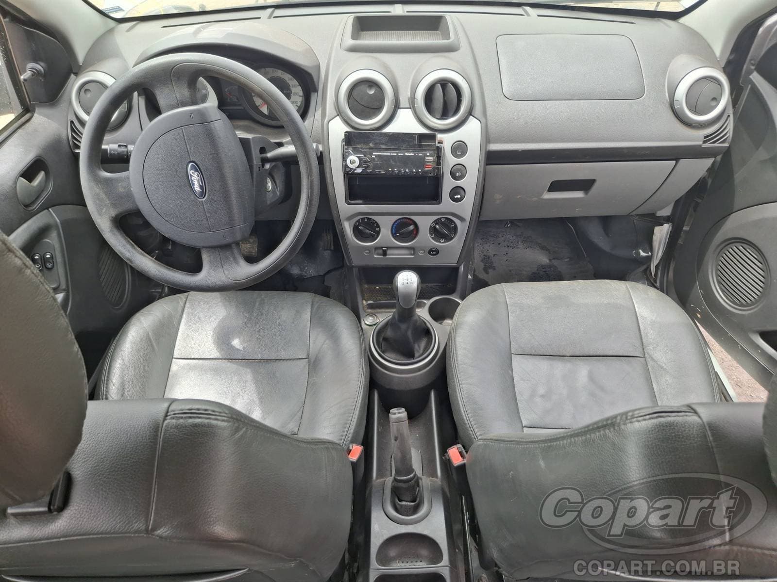 Ford Fiesta 2010 — foto 9