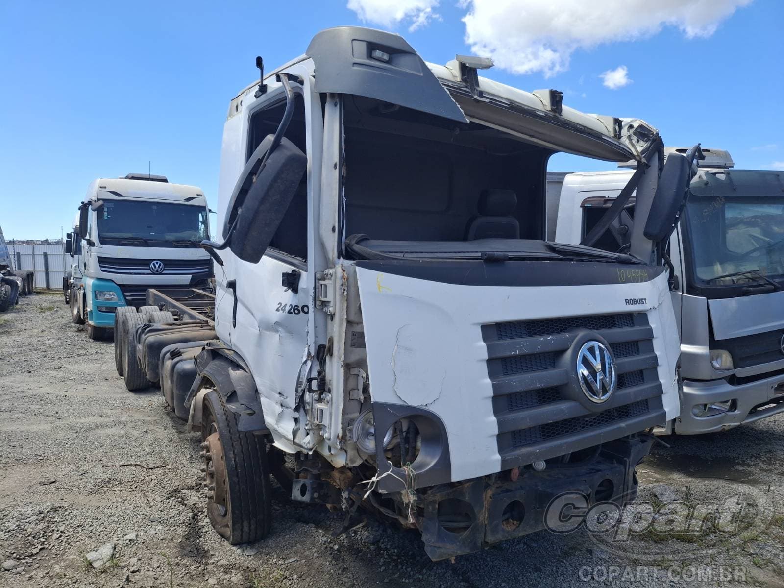 Volkswagen Constellation 2022 — foto 1