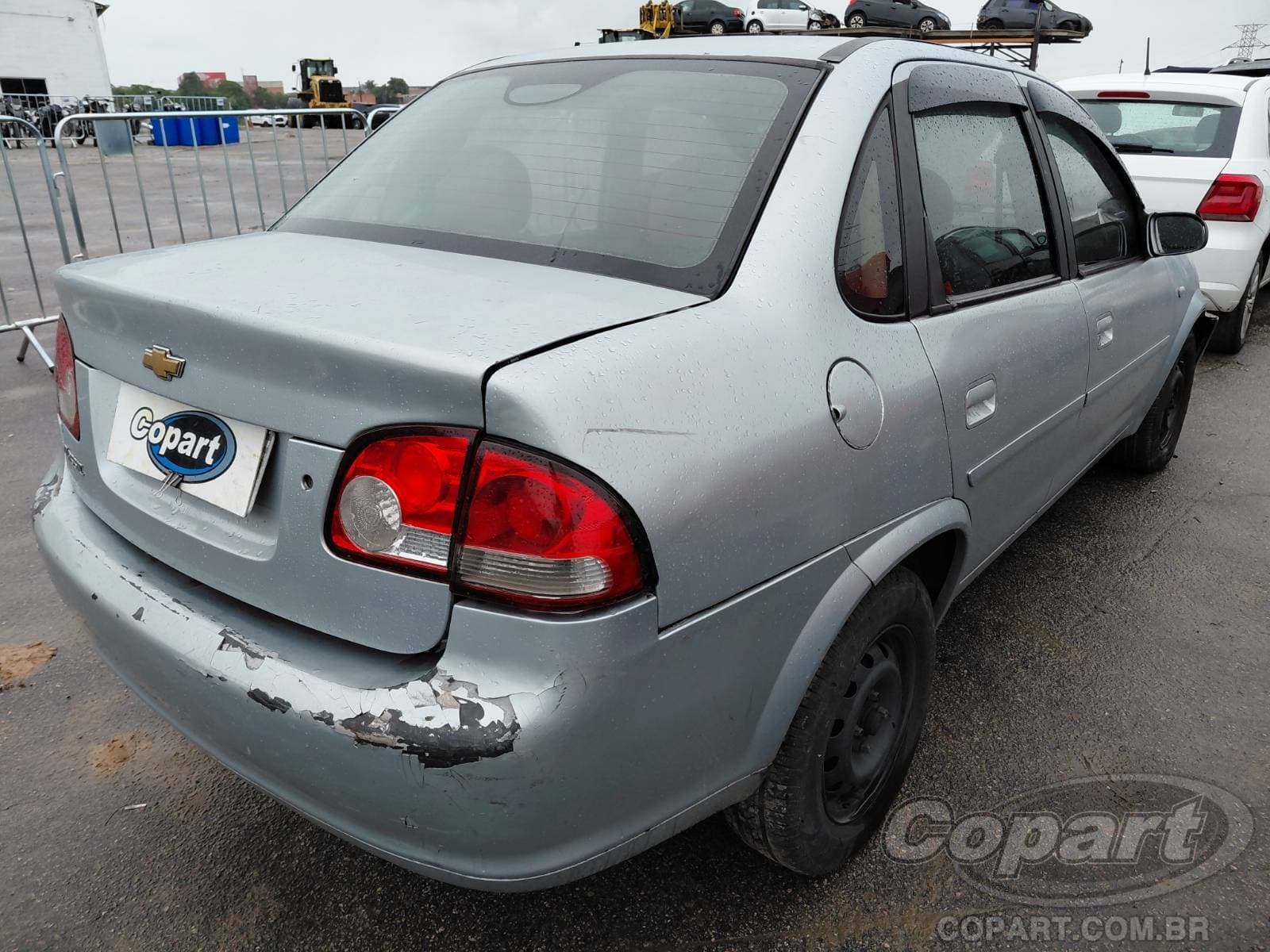 Chevrolet Classic 2011 — foto 4