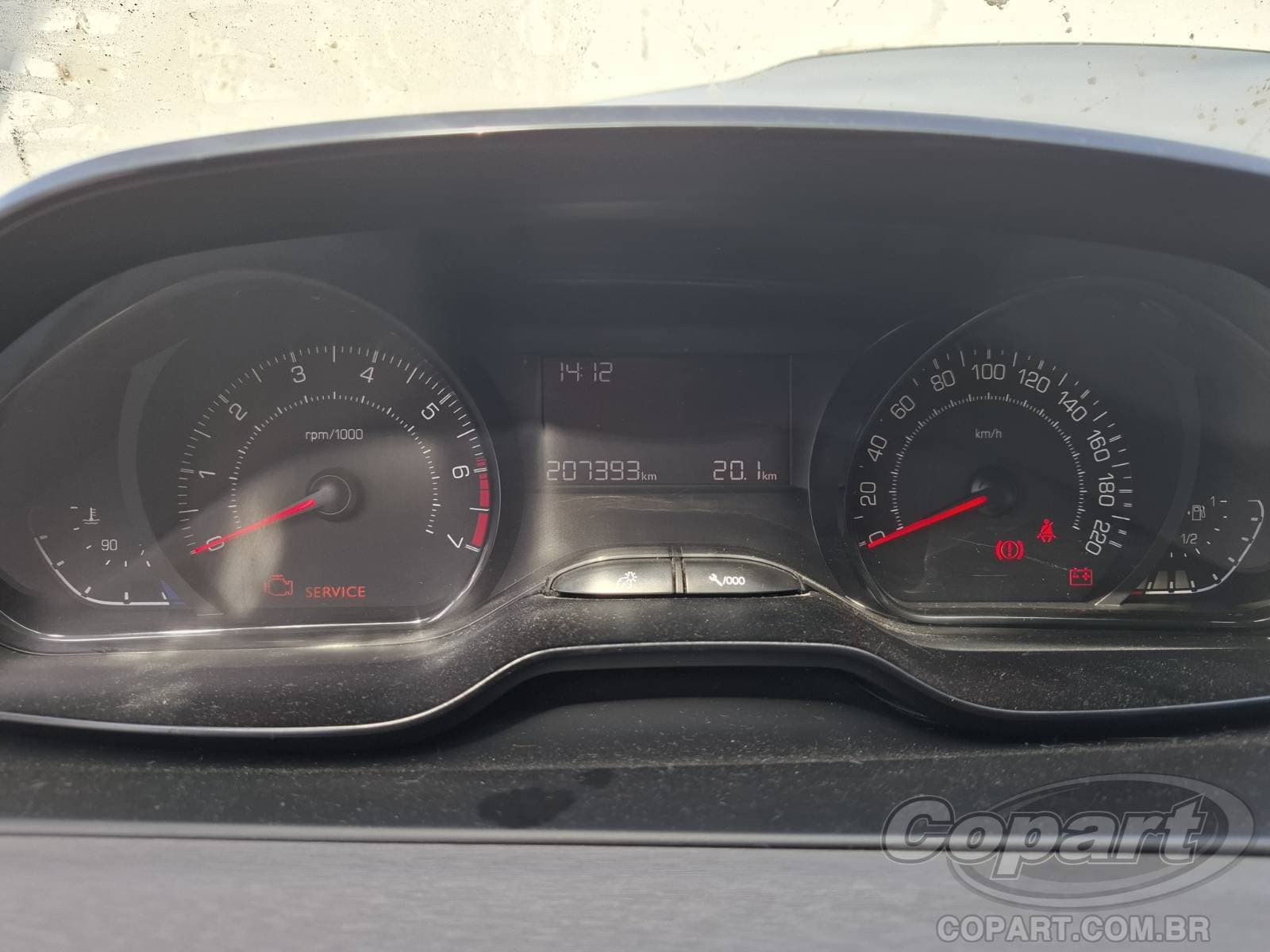 Peugeot 208 2017 — foto 8