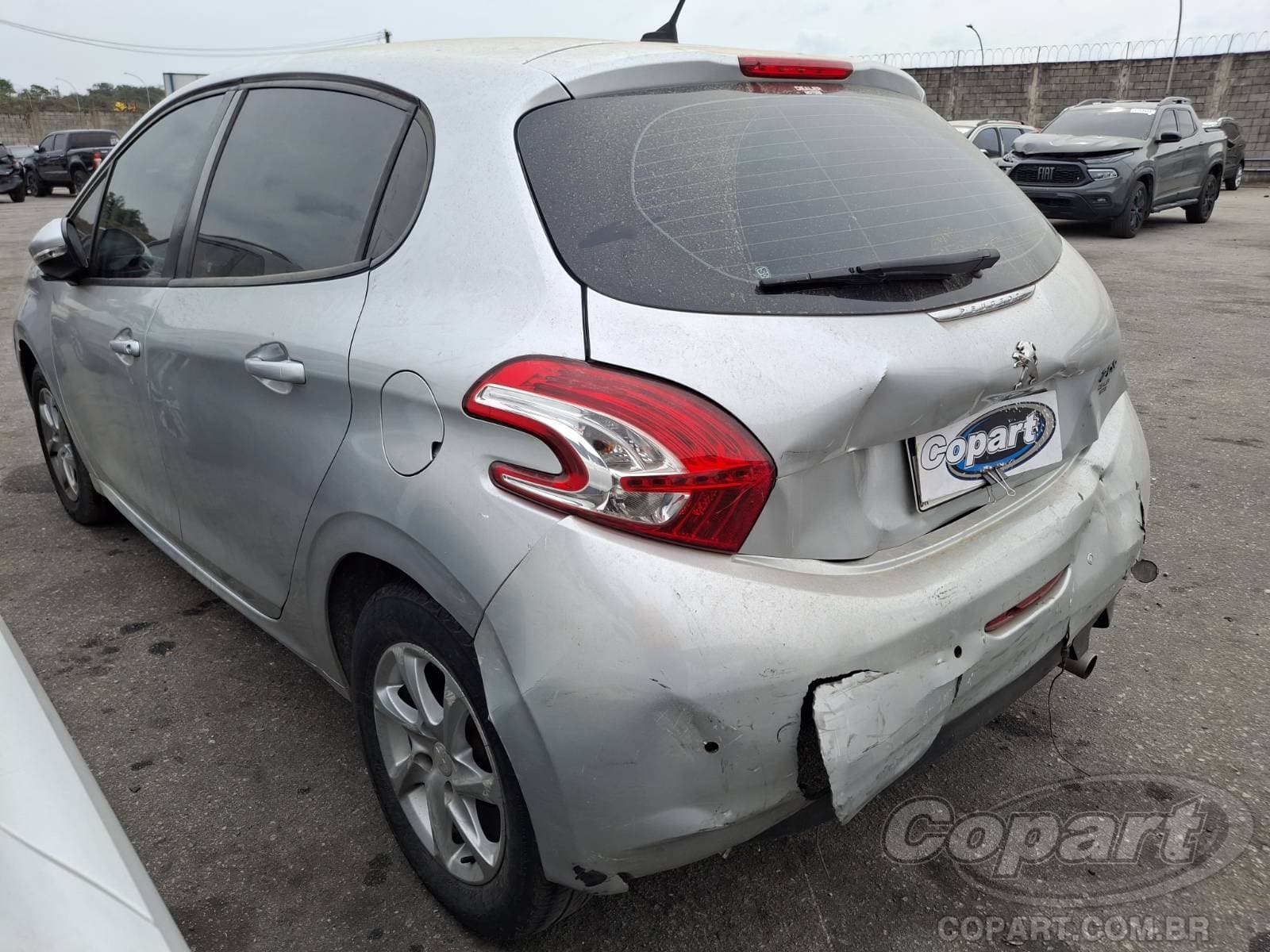 Peugeot 208 2016 — foto 3
