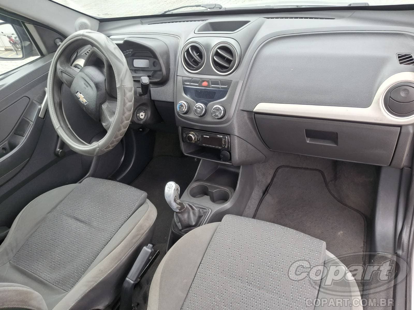 Chevrolet Montana 2018 — foto 9