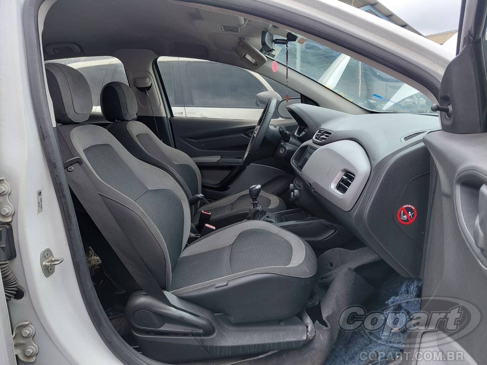 Chevrolet Onix 2015 — foto 5