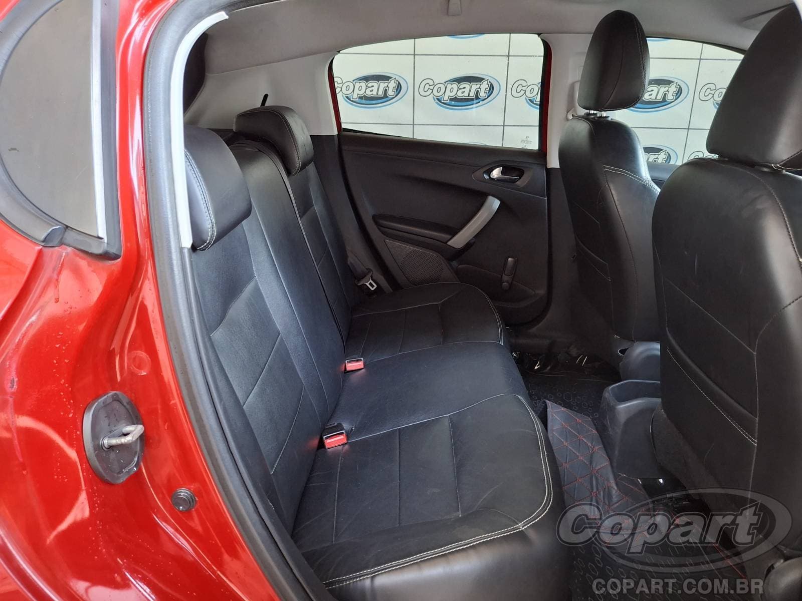 Peugeot 208 2014 — foto 6