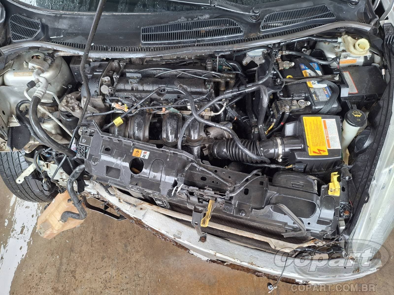 Ford Fiesta Sedan 2014 — foto 7