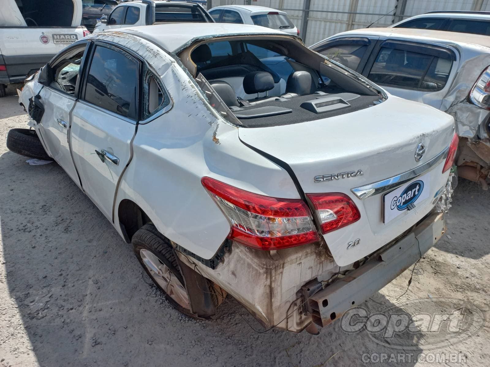 Nissan Sentra 2014 — foto 3