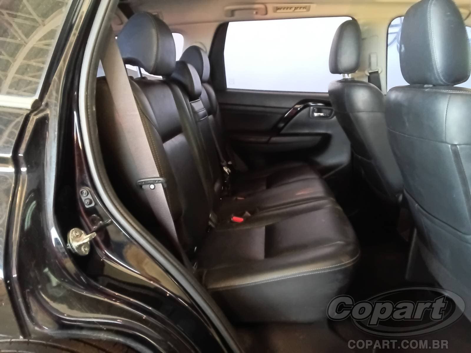 Mitsubishi Pajero Sport 2024 — foto 6
