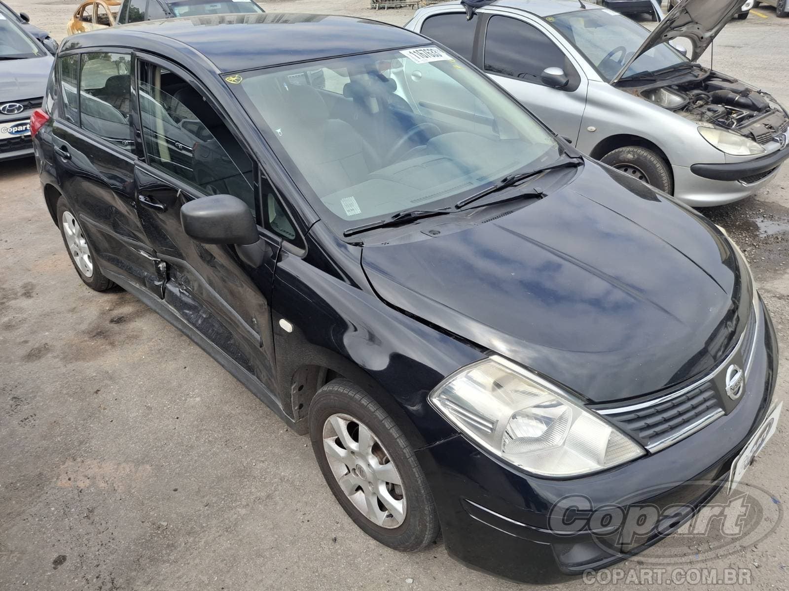 Nissan Tiida 1.8 16V 2011