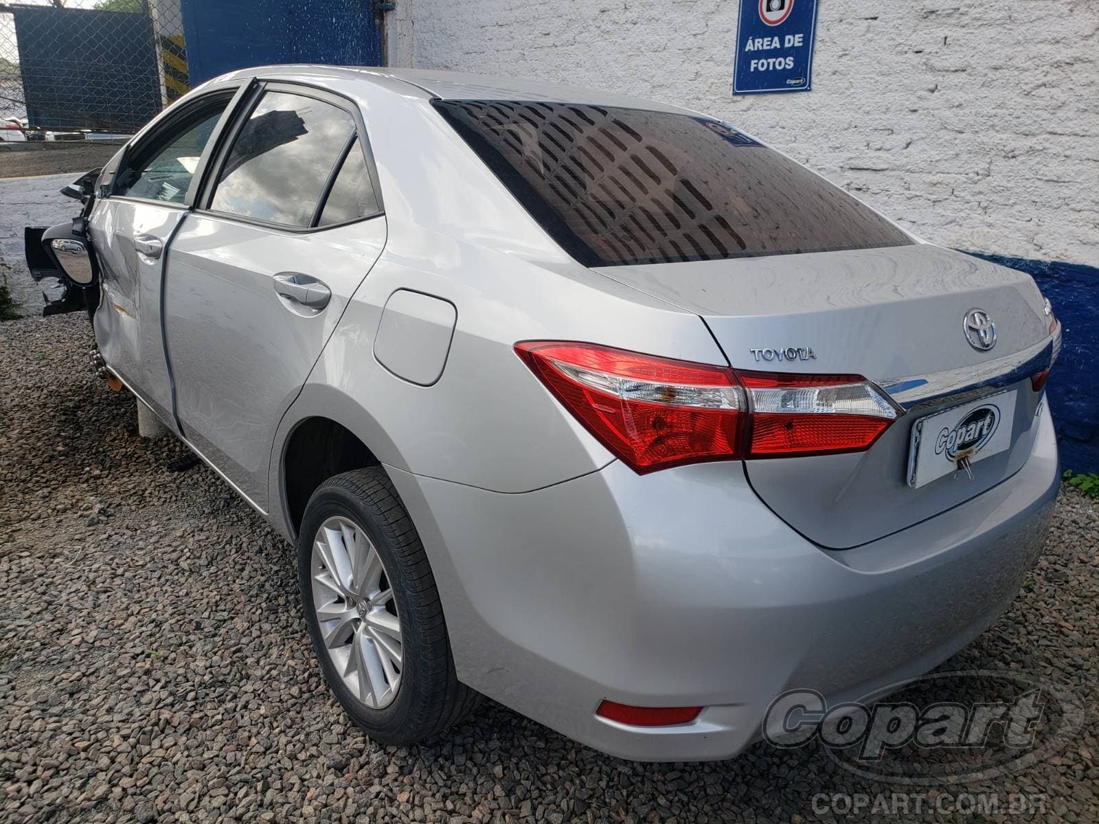 Toyota Corolla 2017 — foto 3