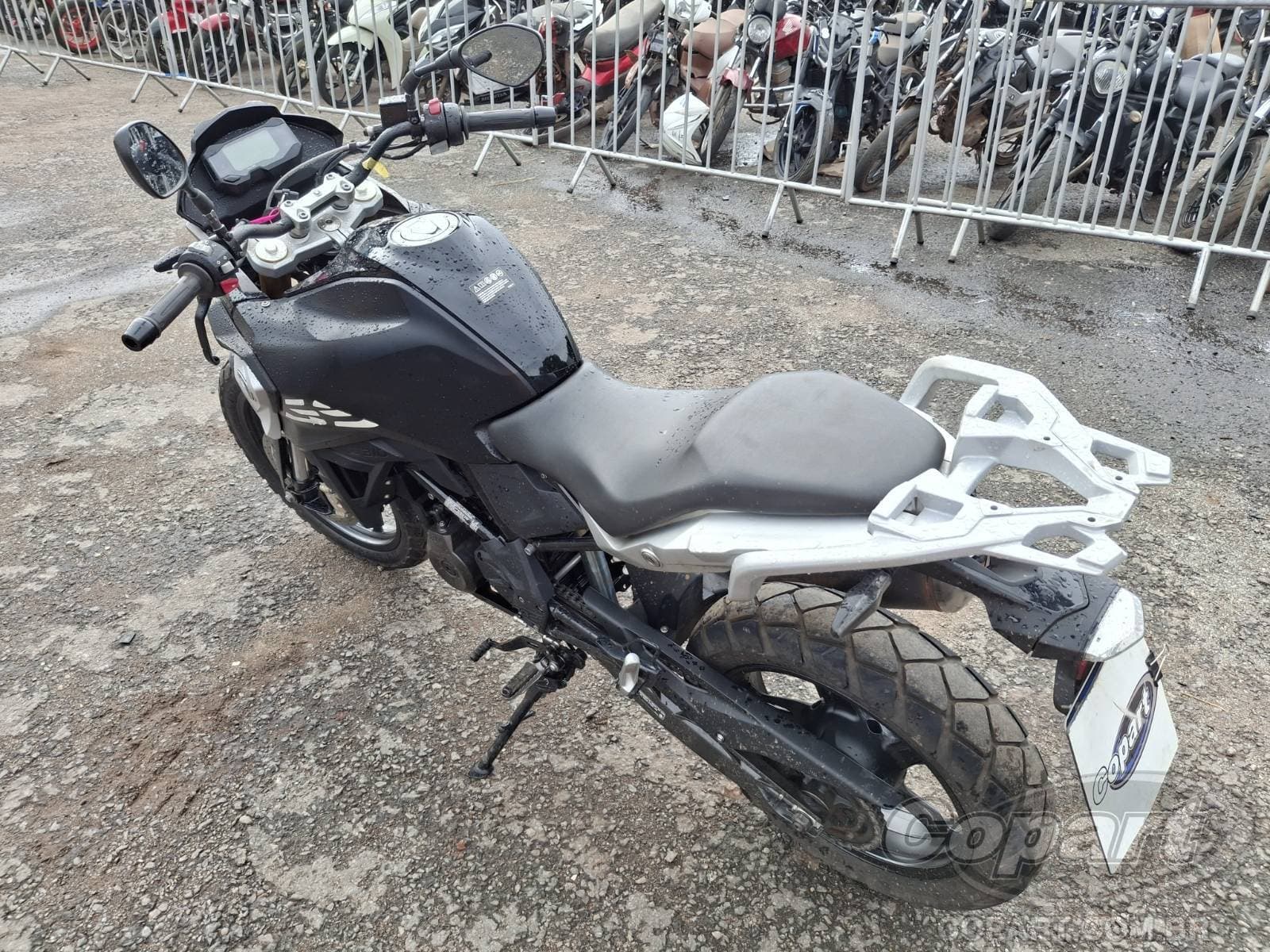 BMW G 310 2025 — foto 3