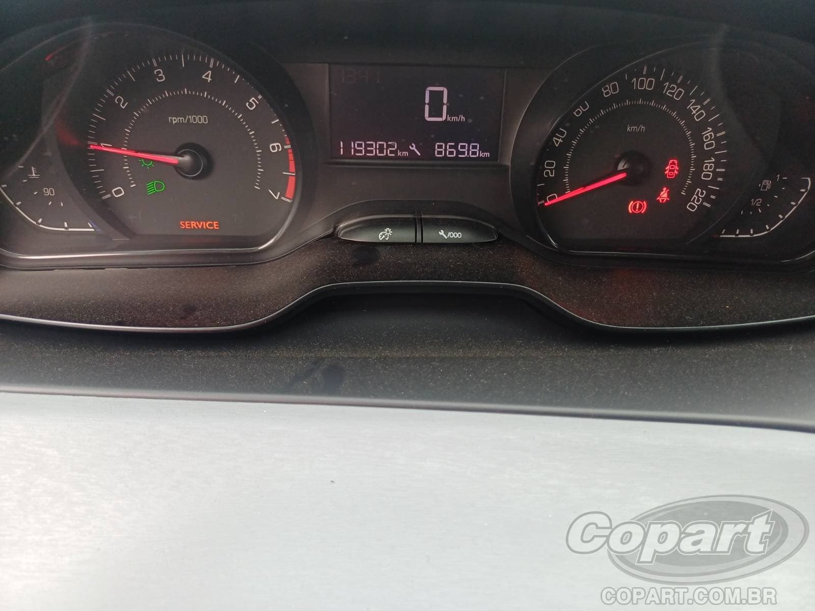 Peugeot 208 2016 — foto 8