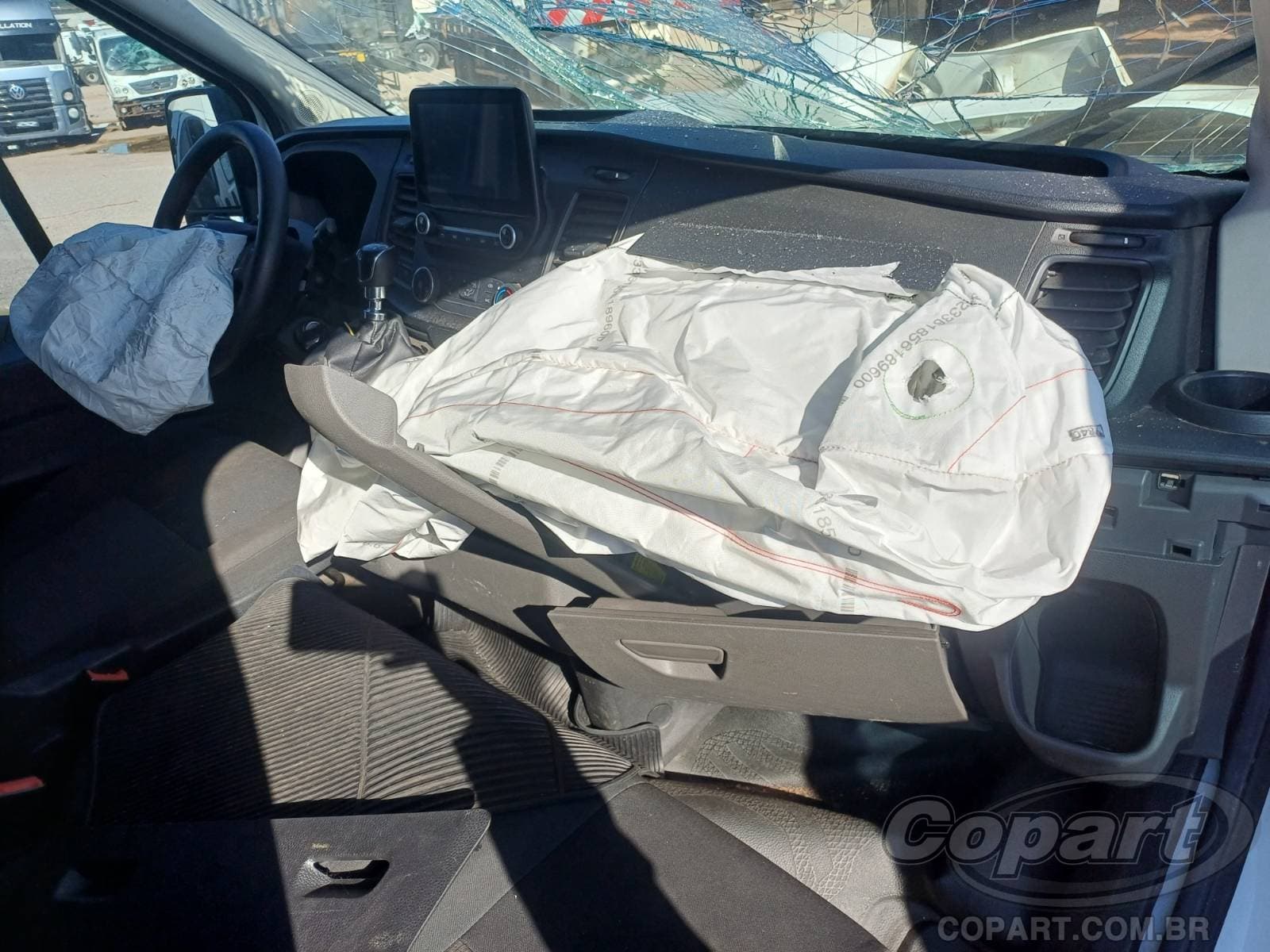 Ford Transit Furgao 2023 — foto 9