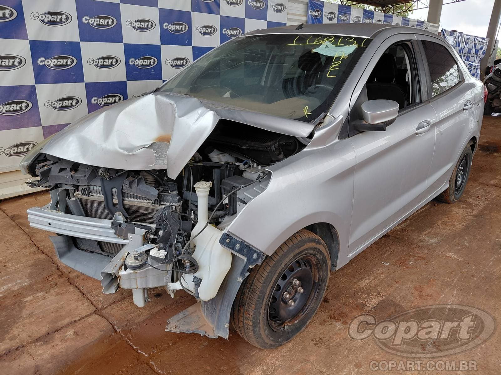 Ford KA Sedan 2015 — foto 2