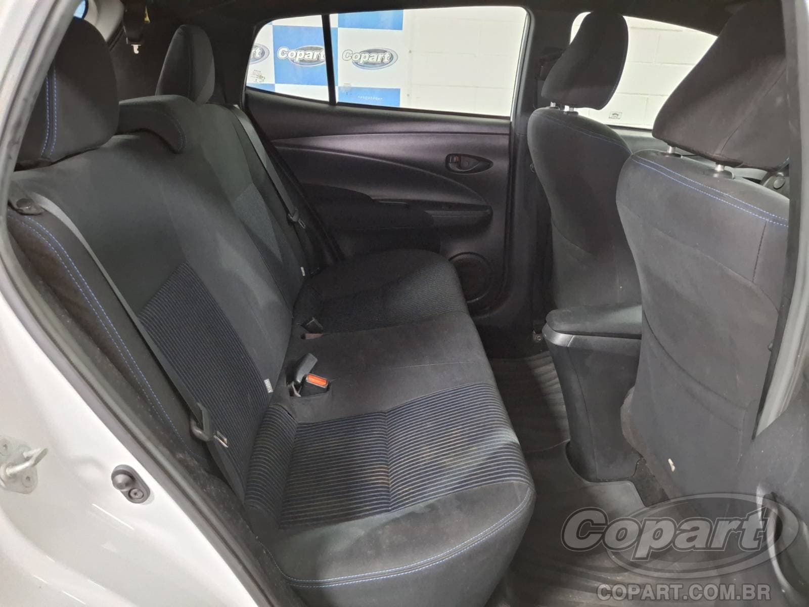 Toyota Yaris 2022 — foto 6