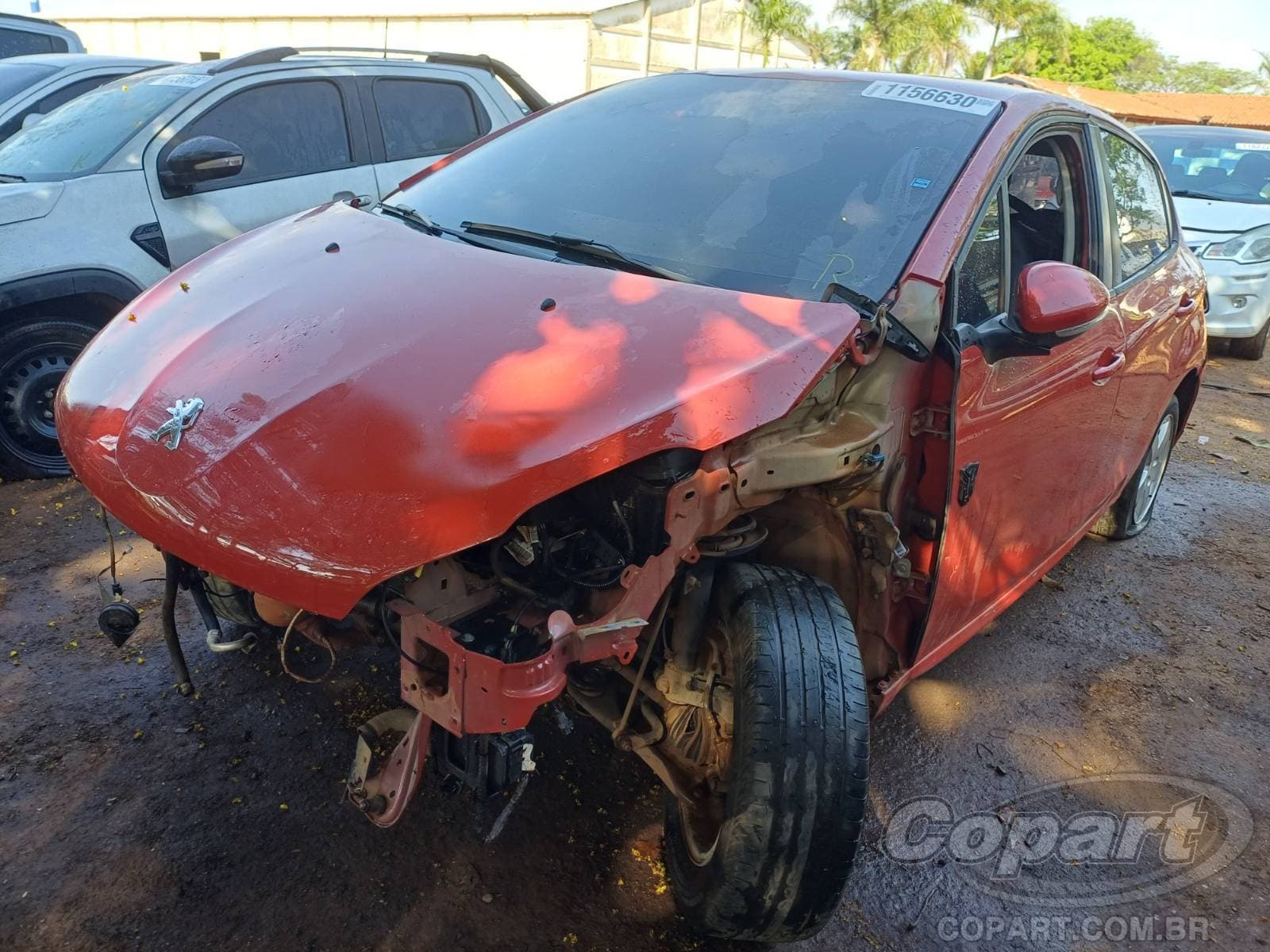 Peugeot 208 2014 — foto 2