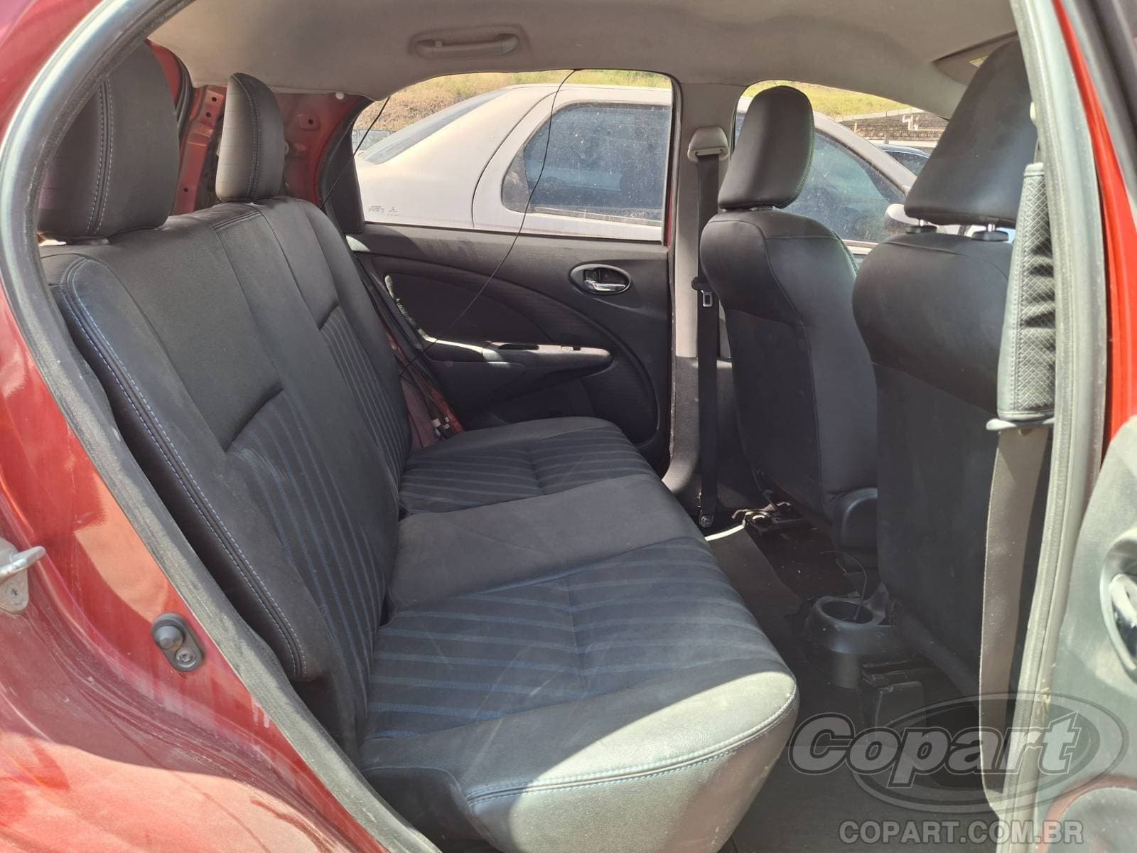 Toyota Etios 2016 — foto 6