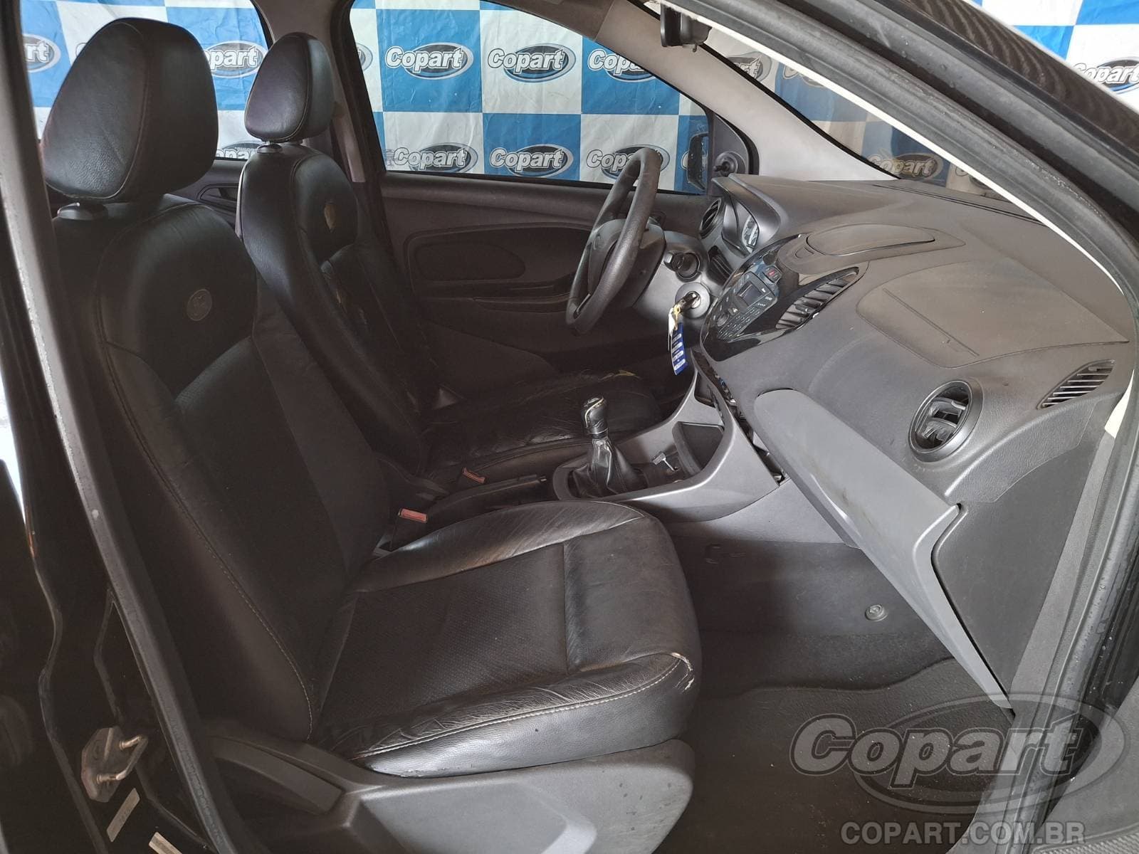 Ford KA Sedan 2015 — foto 5