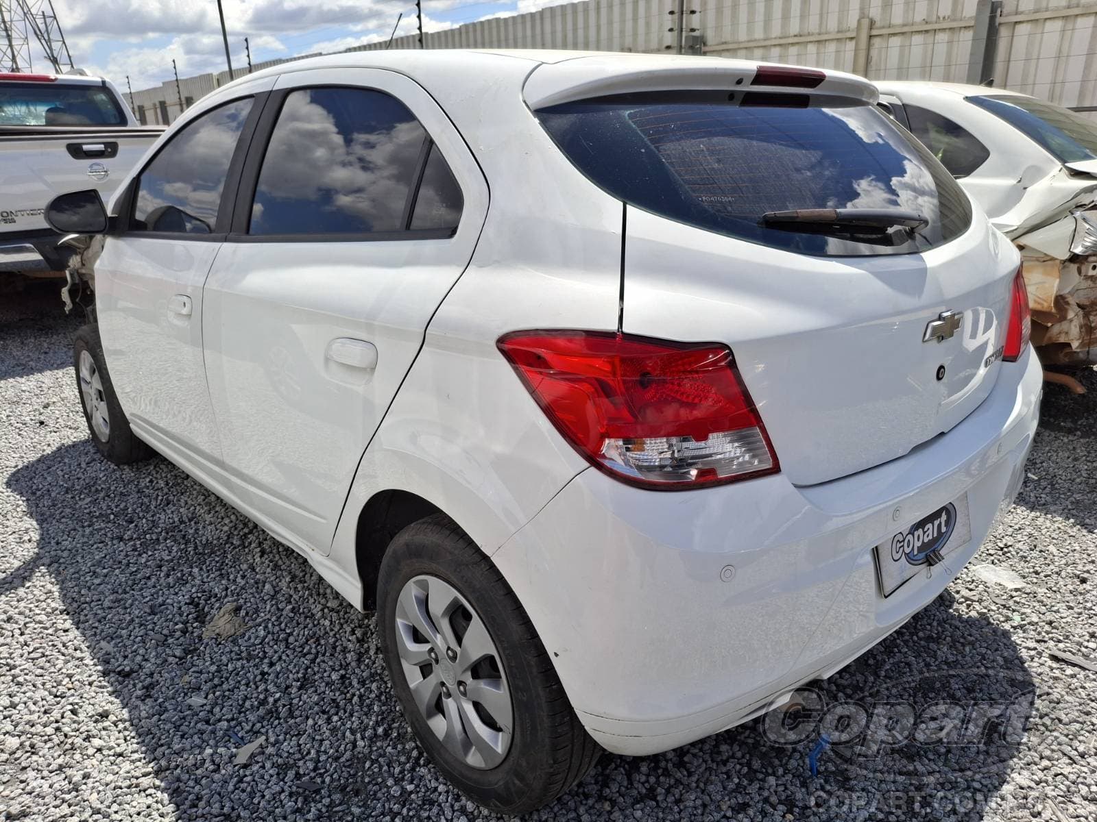 Chevrolet Onix 2015 — foto 3