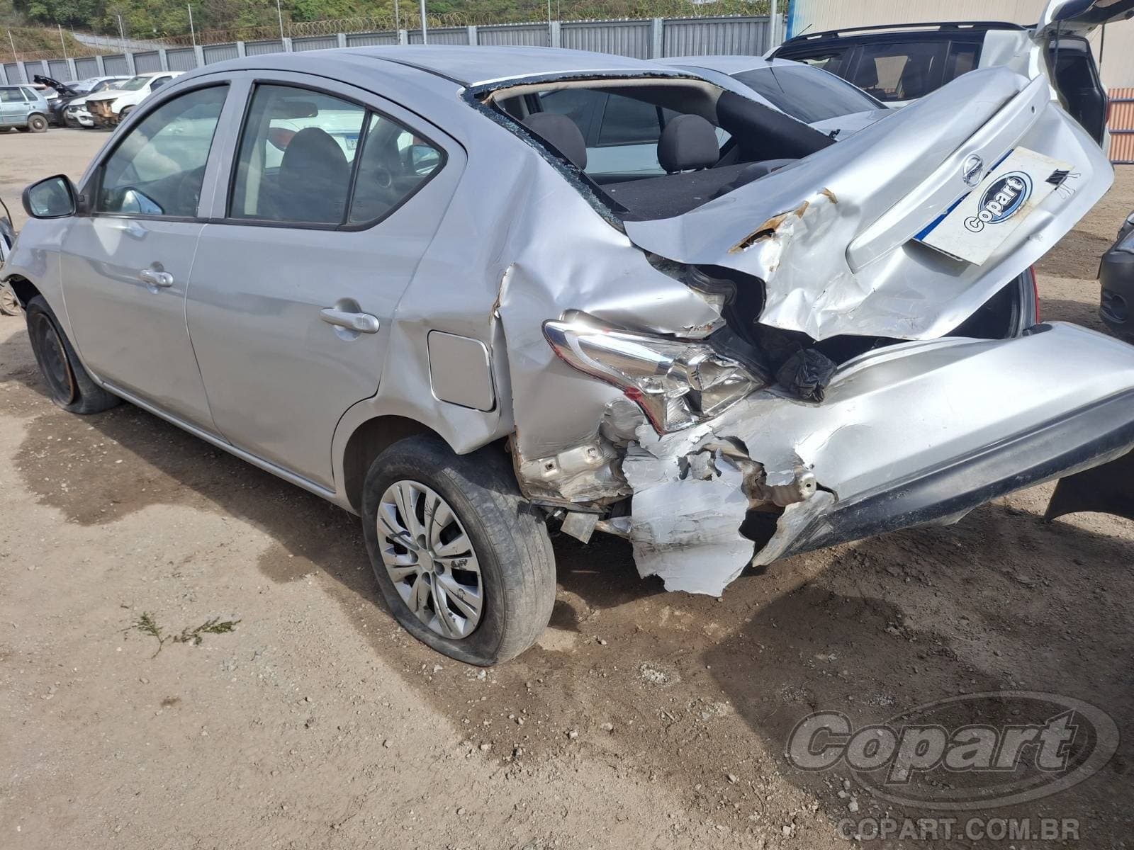 Nissan Versa 2018 — foto 3