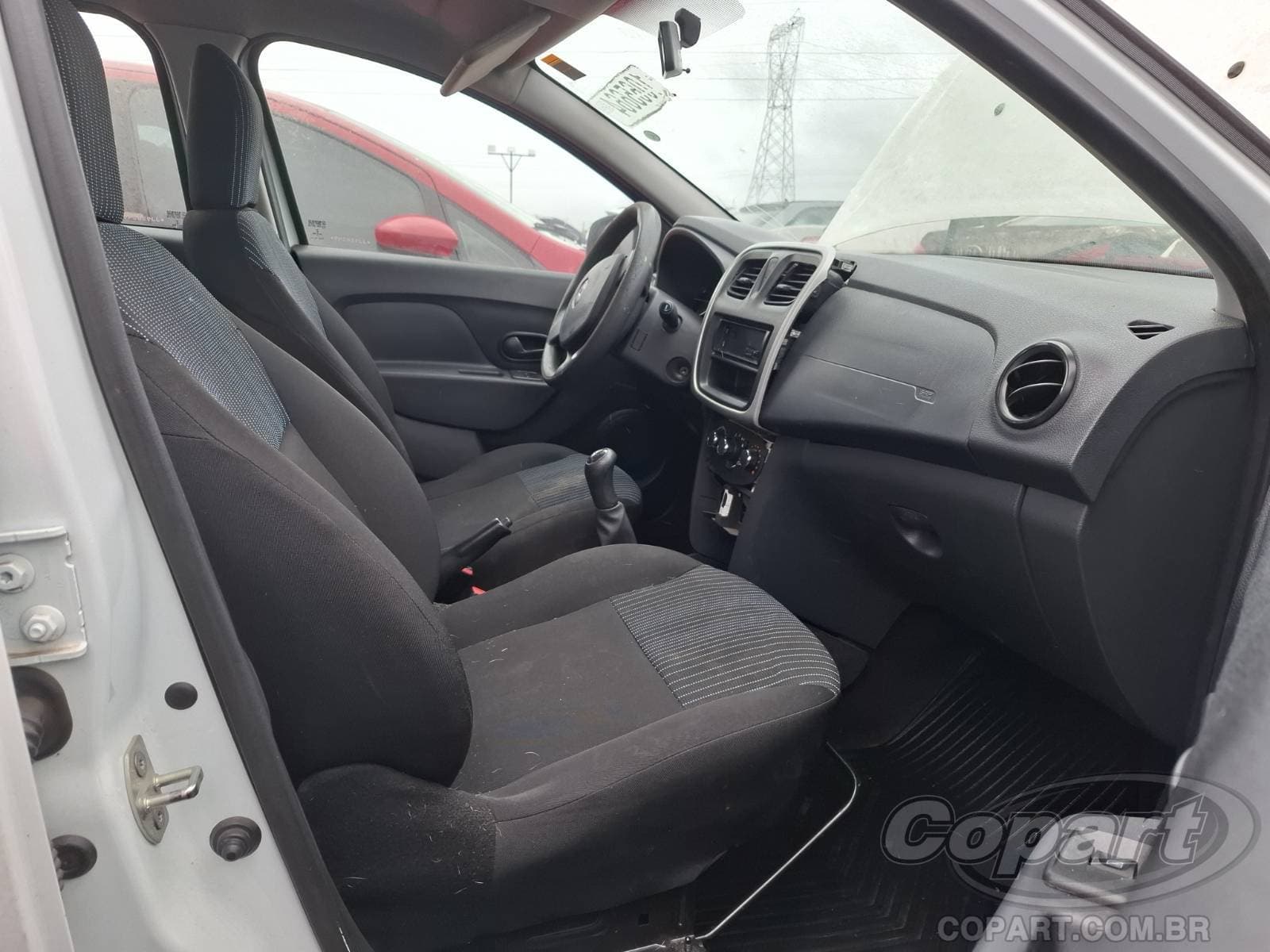 Renault Logan 2018 — foto 5