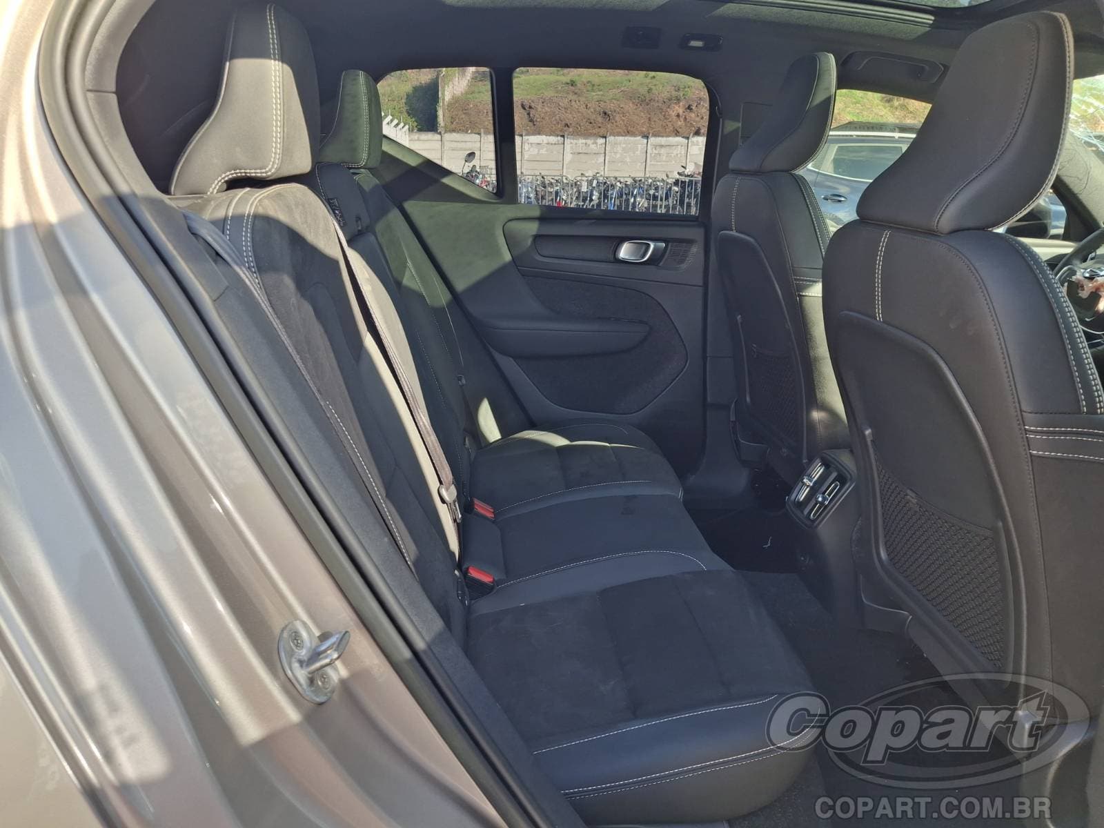 Volvo Xc40 2023 — foto 6