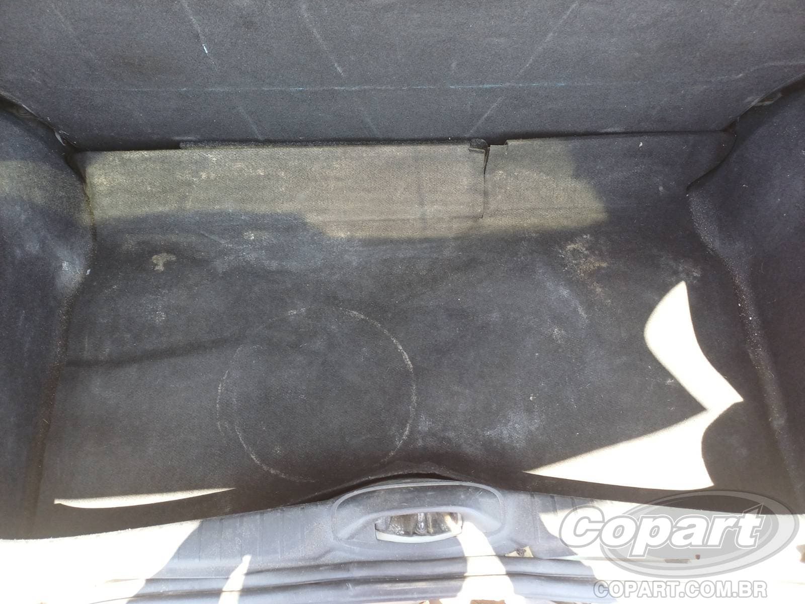 Peugeot 208 2015 — foto 11
