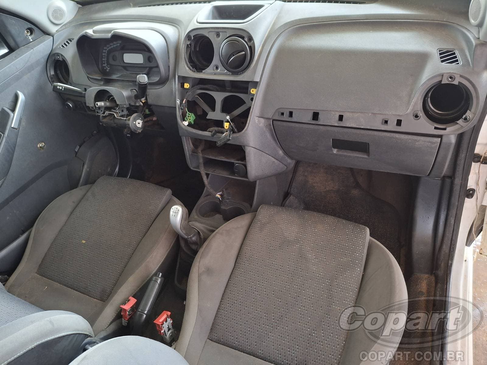 Chevrolet Montana 2020 — foto 9
