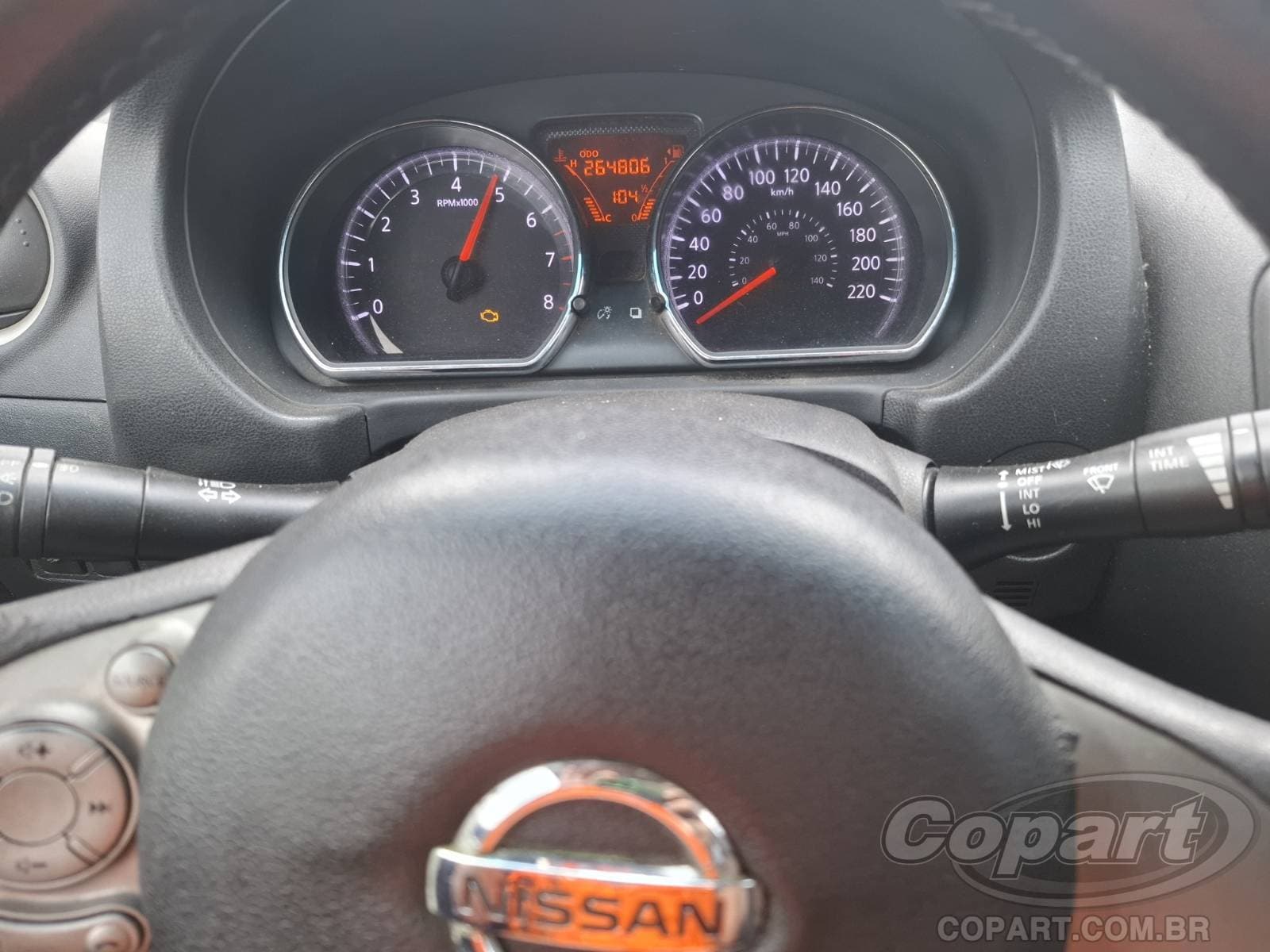 Nissan Versa 2014 — foto 8