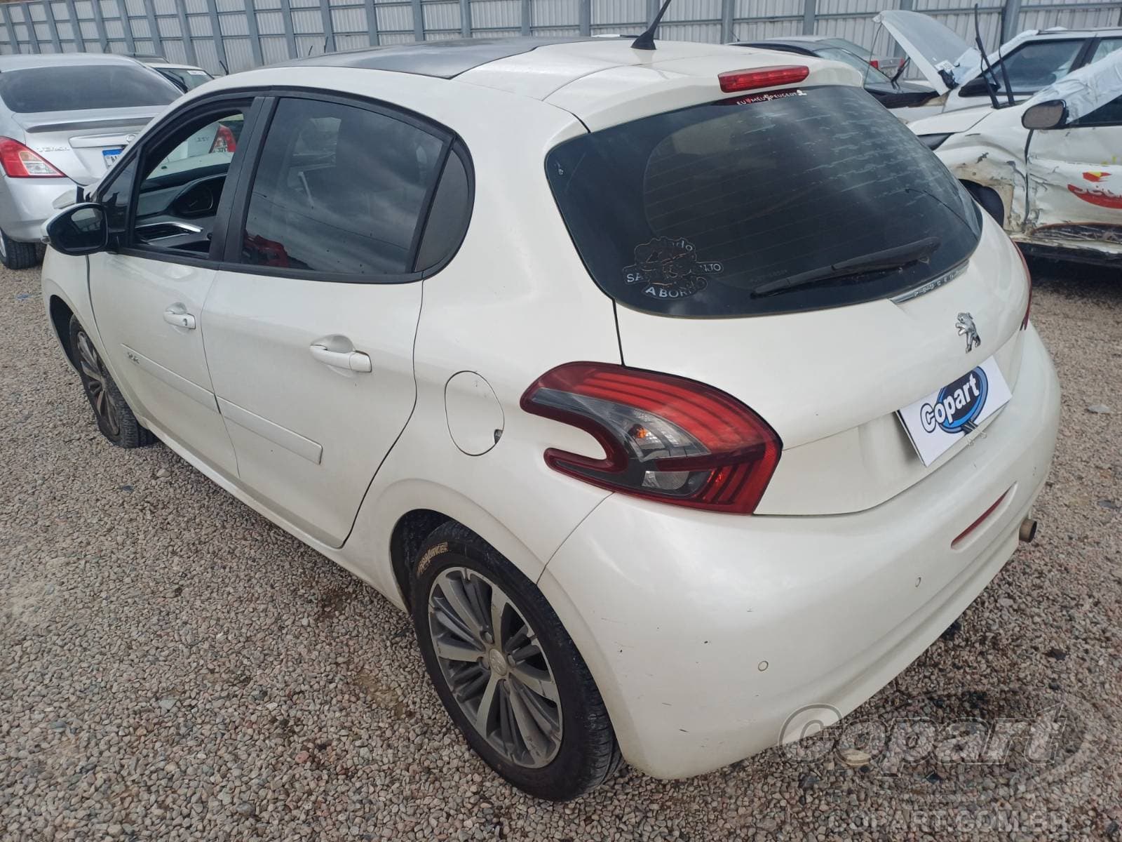 Peugeot 208 2020 — foto 3