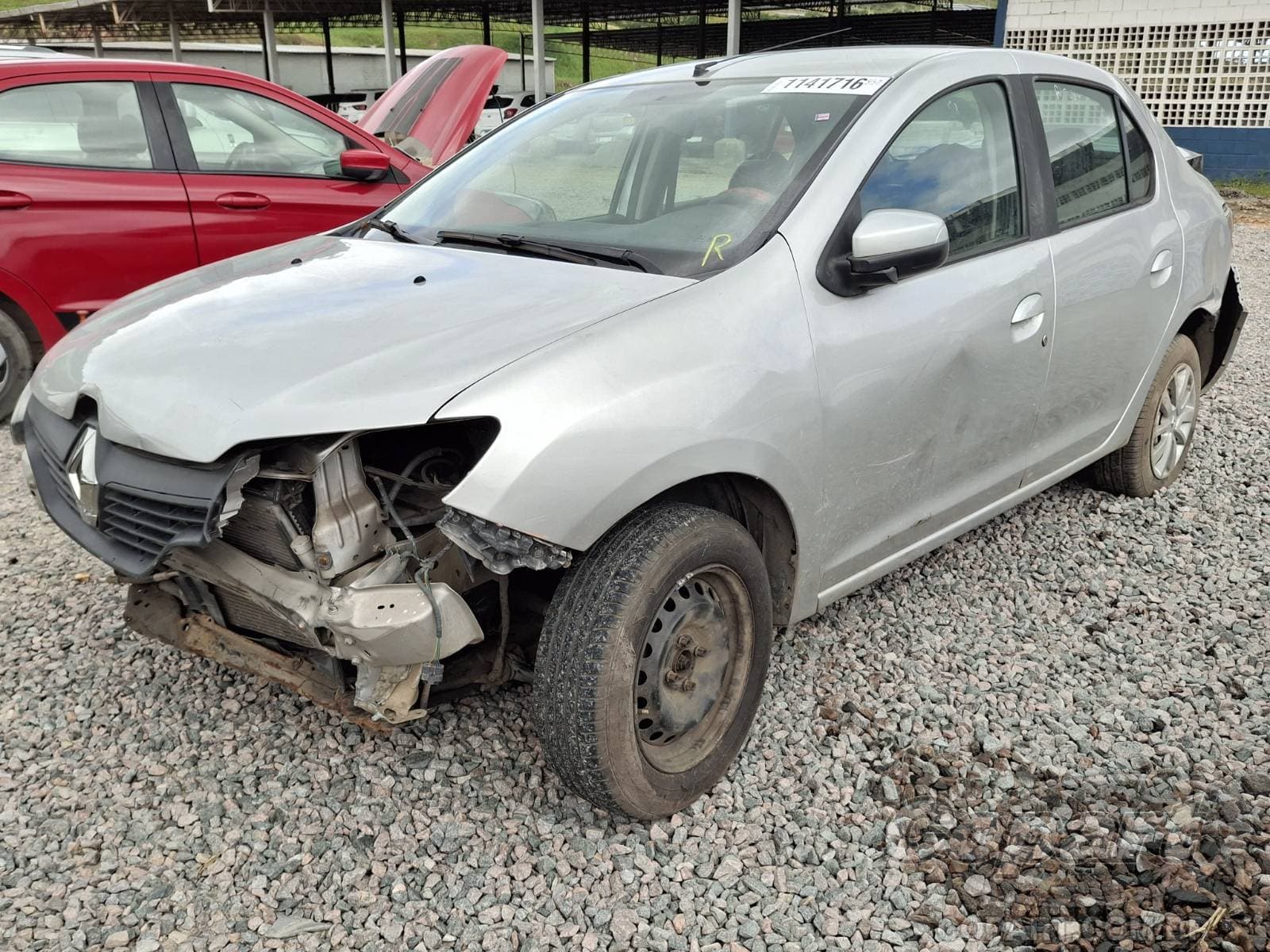 Renault Logan 2017 — foto 2