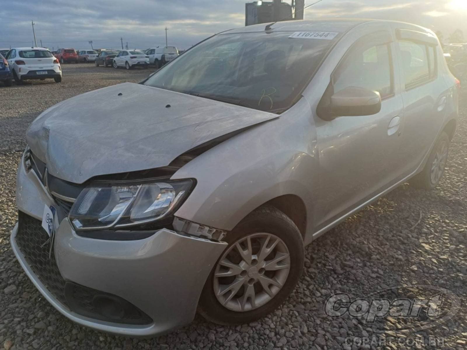 Renault Sandero 2020 — foto 2