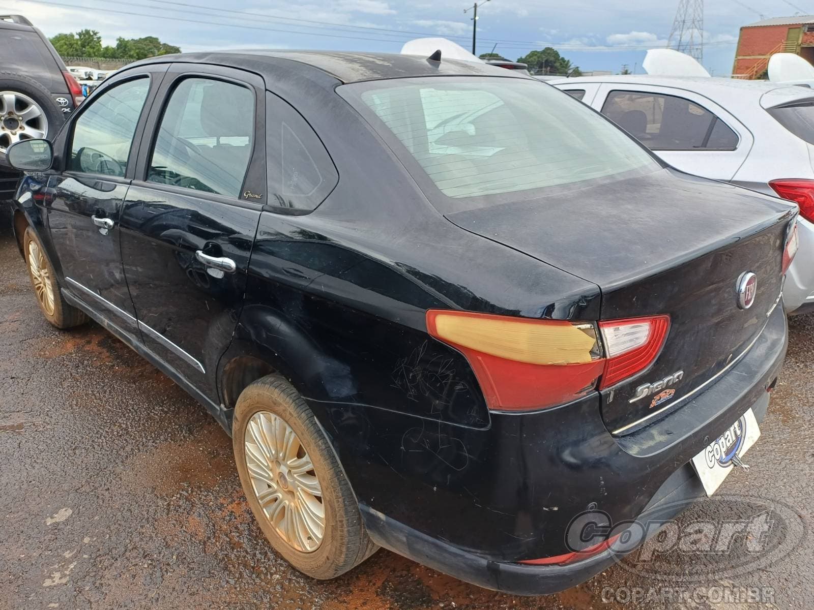 Fiat Grand Siena 2013 — foto 3
