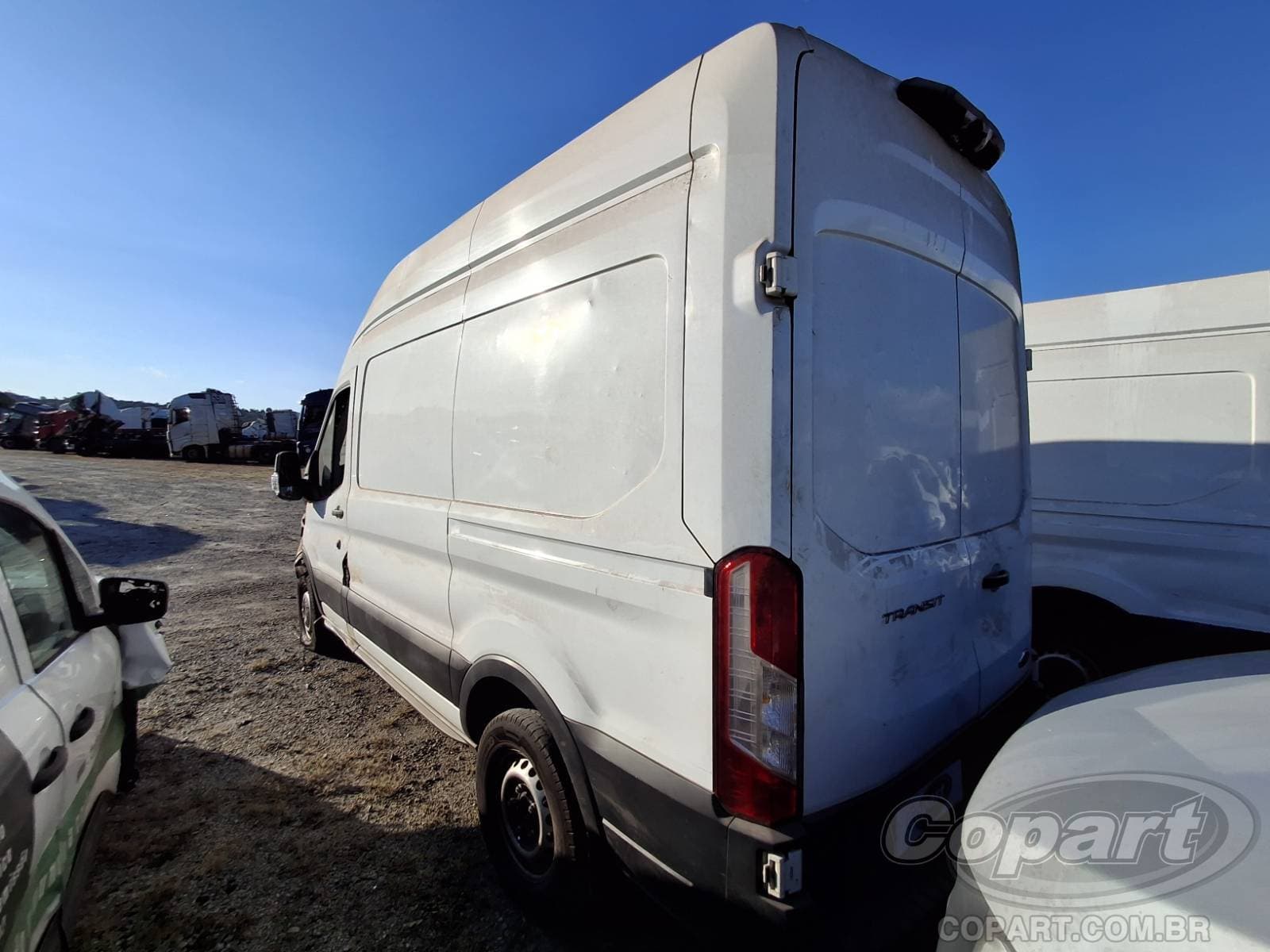 Ford Transit Furgao 2023 — foto 3