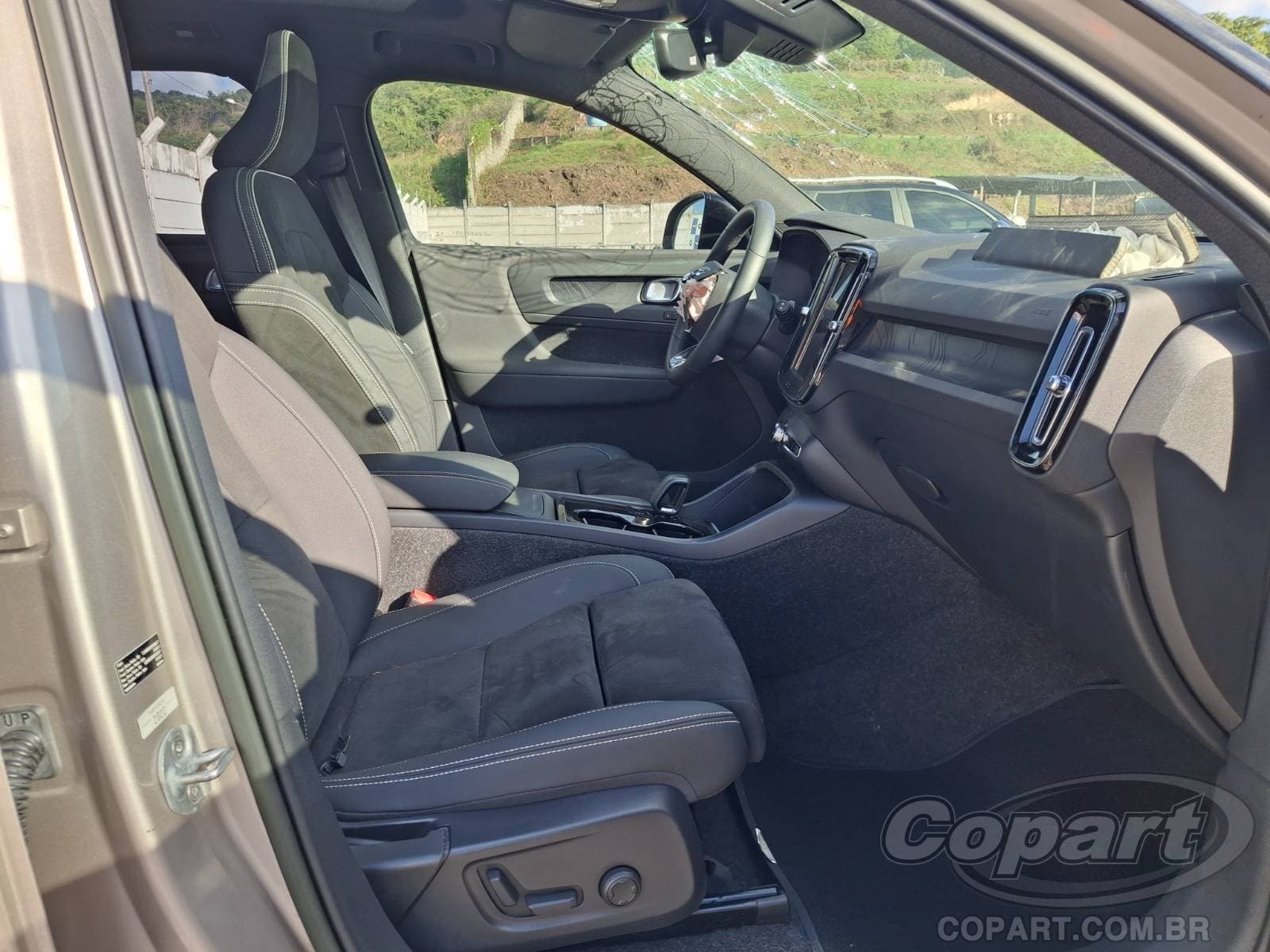 Volvo Xc40 2023 — foto 5