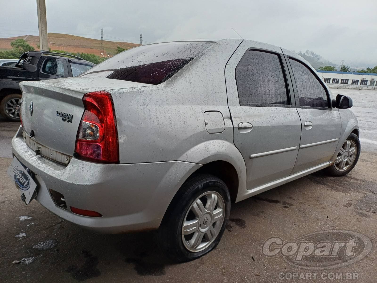 Renault Logan 2011 — foto 4
