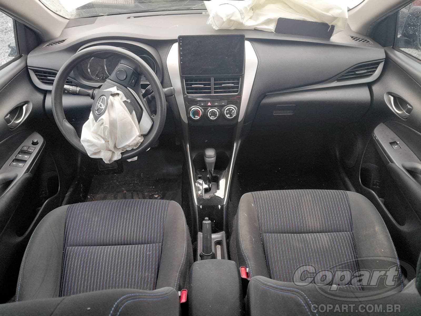 Toyota Yaris Seda 2019 — foto 9